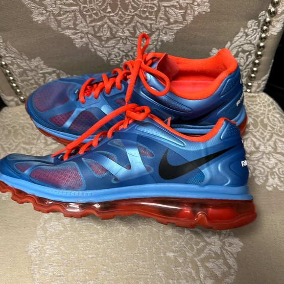 Nike Shoes - Nike Air Max